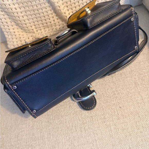 Coach Cargo Western Tabby EUC - Picture 8 of 14